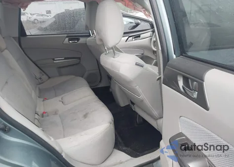 2011 Subaru Forester 2.5X Premium z USA, uszkodzony, nr VIN JF2SHBDC4BH753764